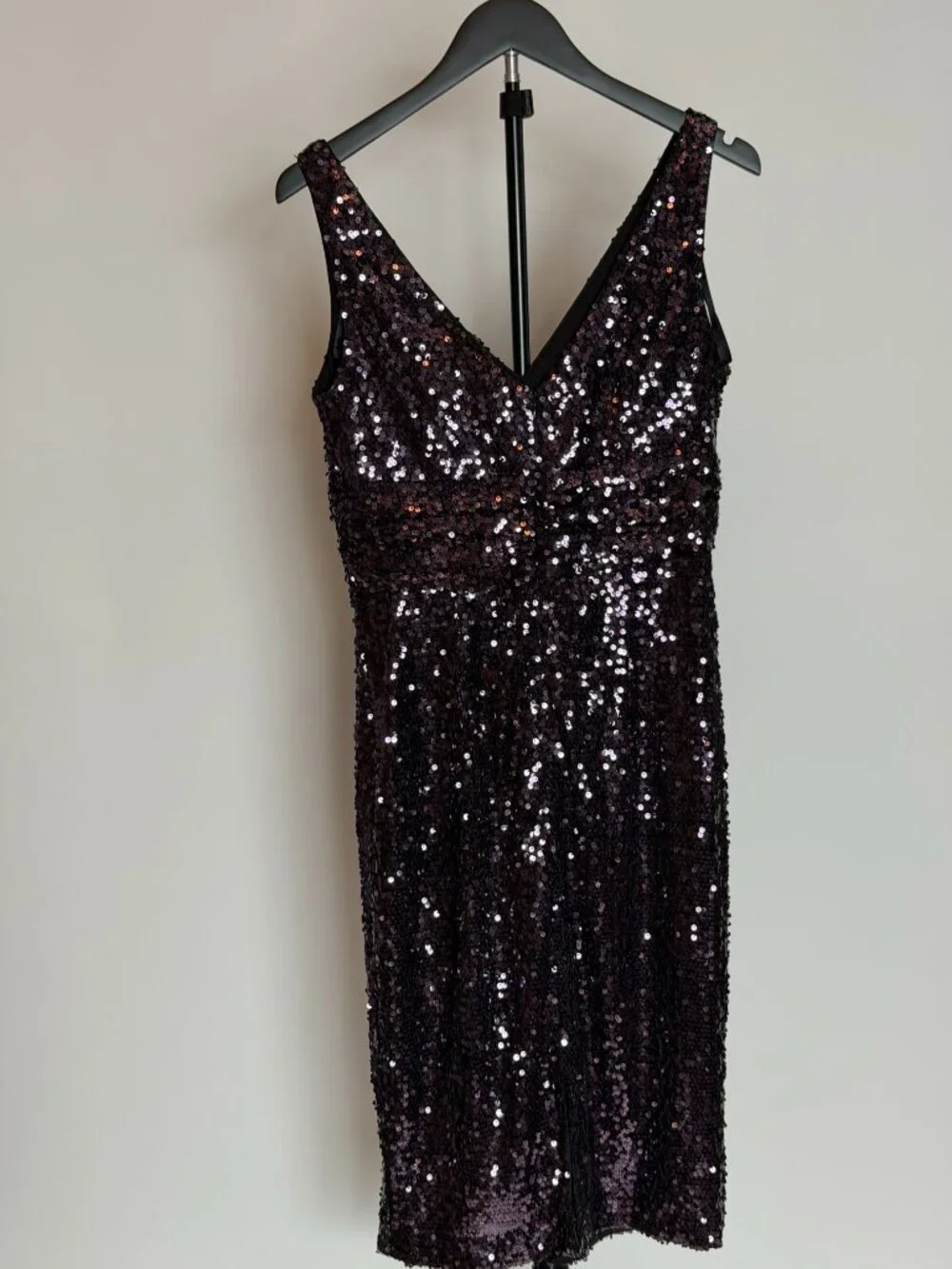 Beautiful Sequin V-Neck Midi Dress in Deep Plum, Size 8